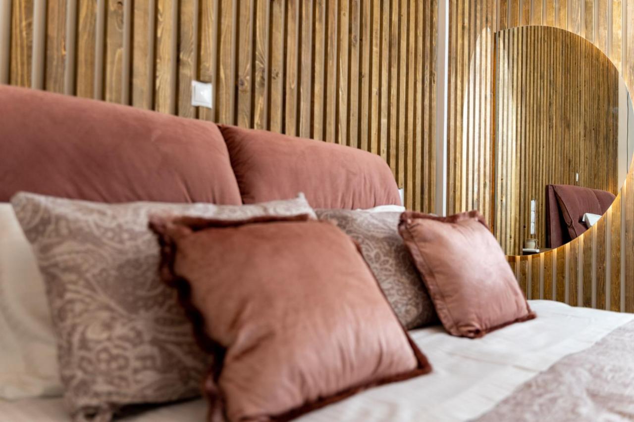 Meltemi Beach House - A Seaside Luxury Maisonnette Dhiyeliotika Экстерьер фото