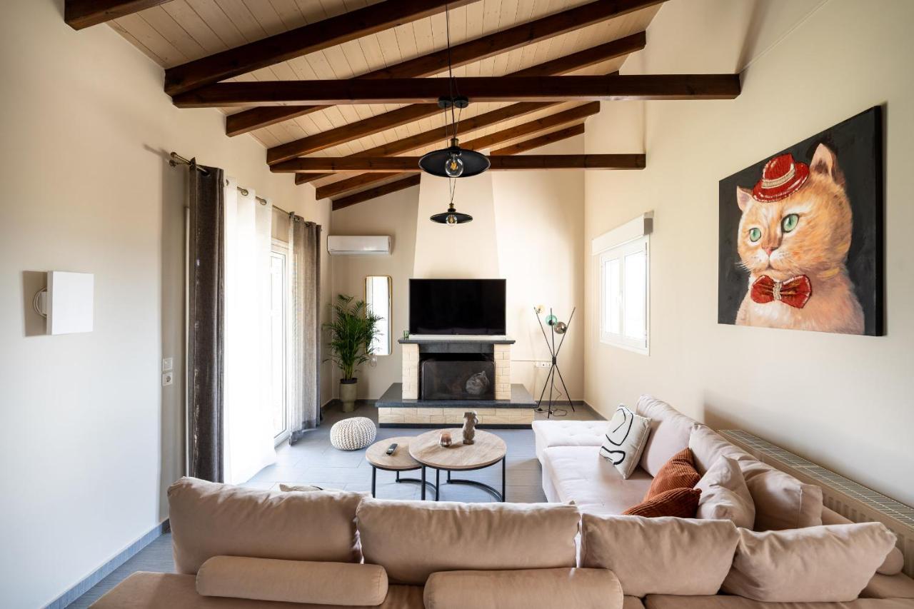 Meltemi Beach House - A Seaside Luxury Maisonnette Dhiyeliotika Экстерьер фото