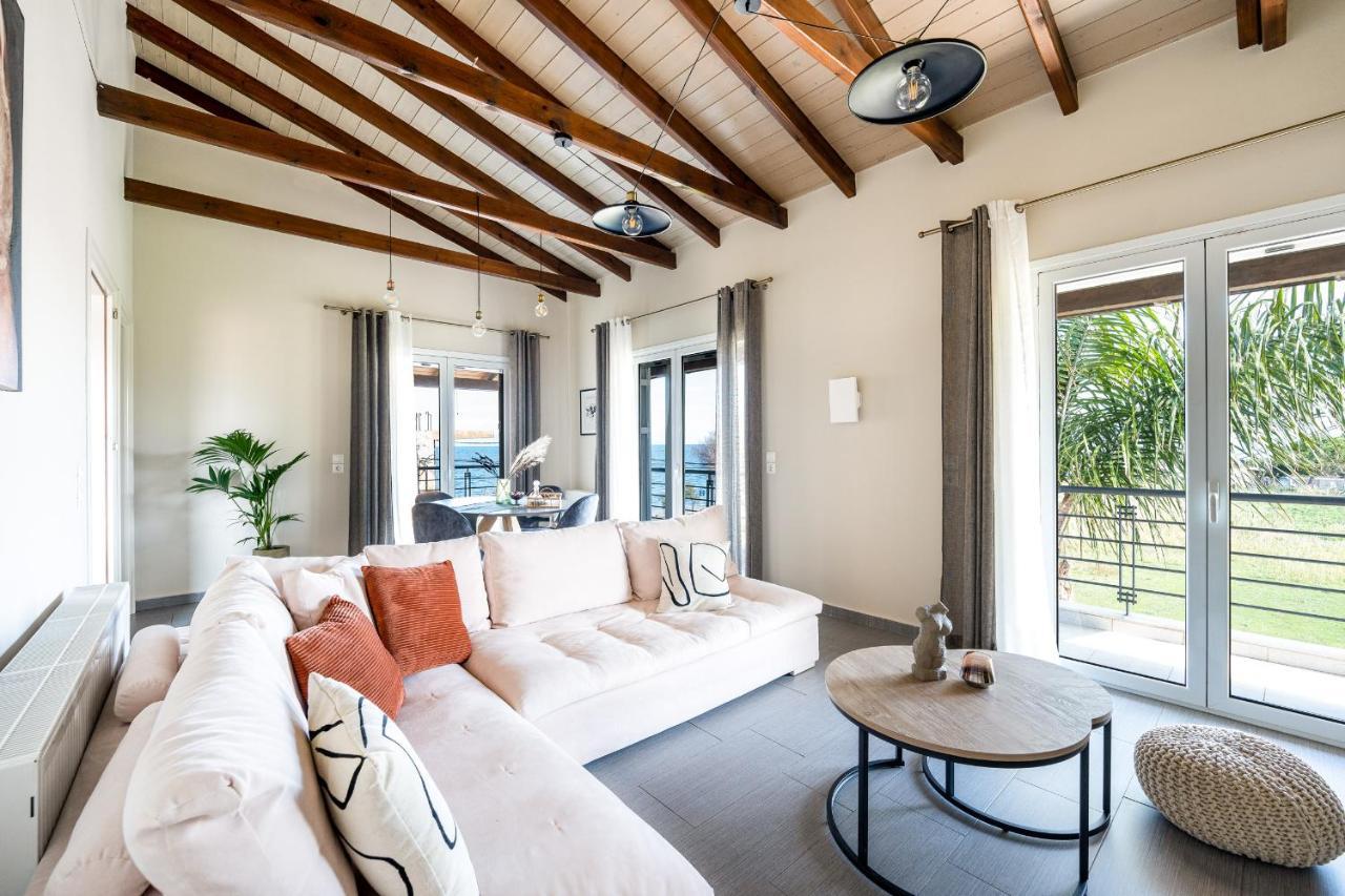 Meltemi Beach House - A Seaside Luxury Maisonnette Dhiyeliotika Экстерьер фото
